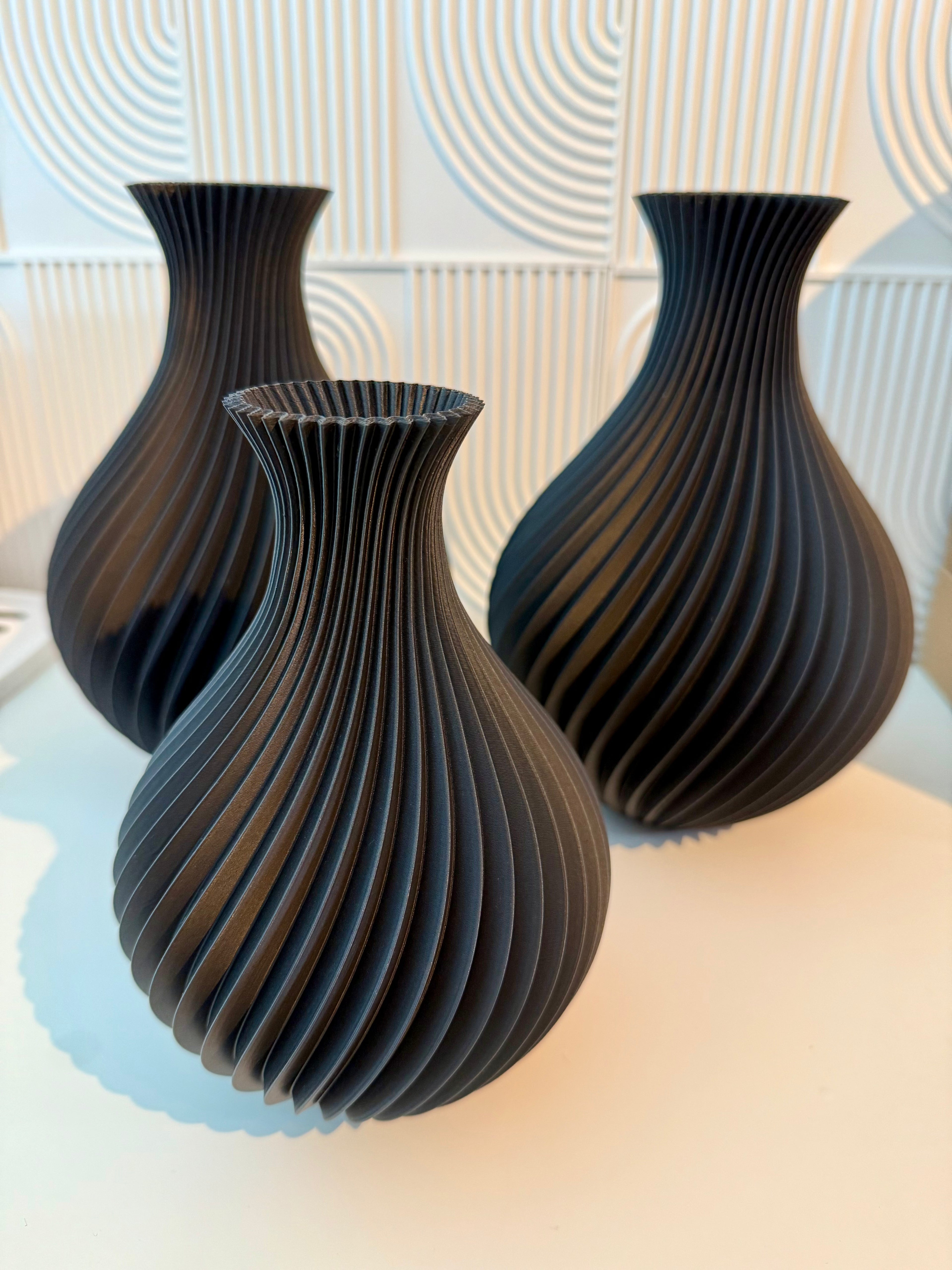 Suzanna Vase - Waterproof