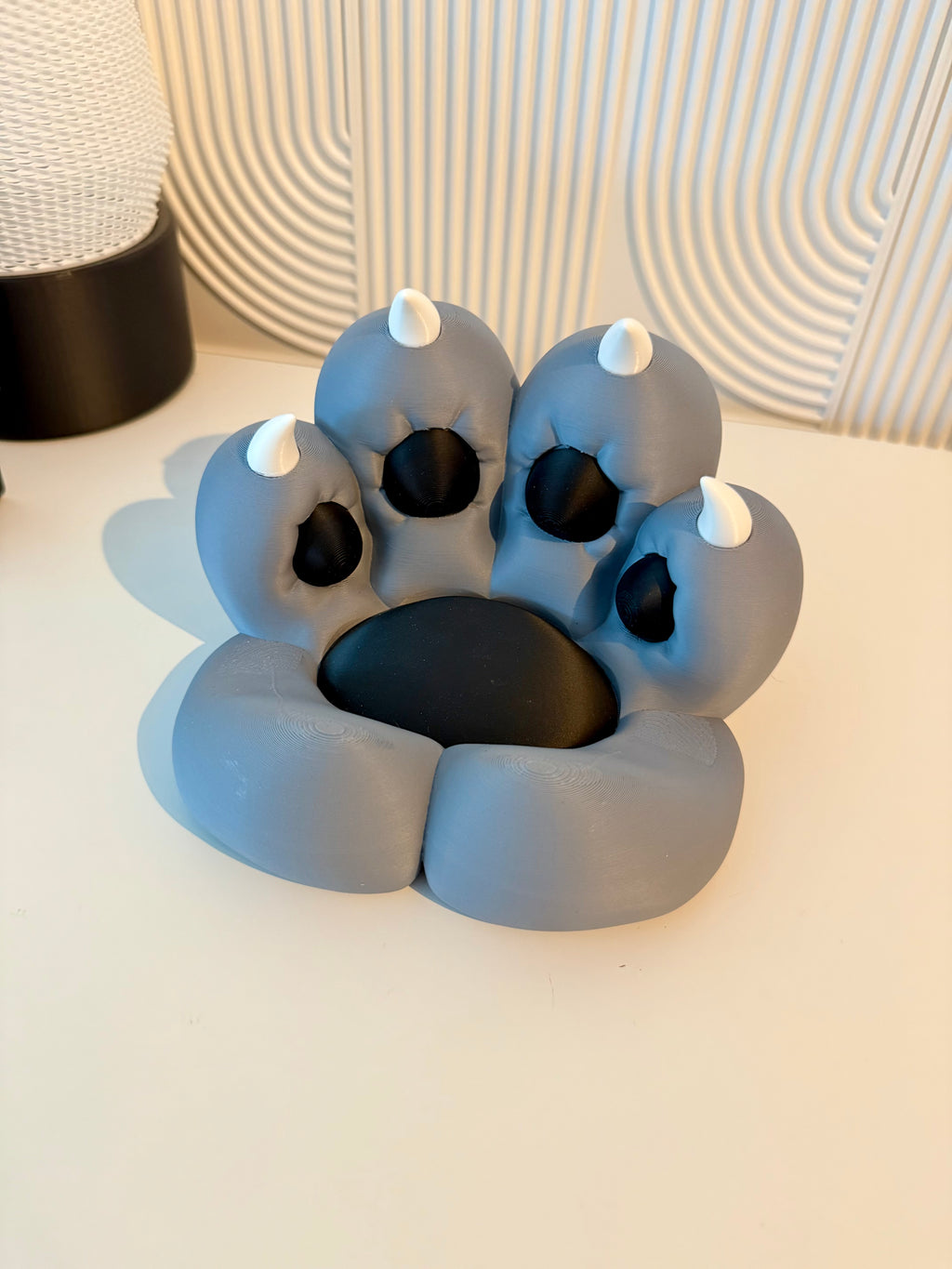 Cat Paw Stand