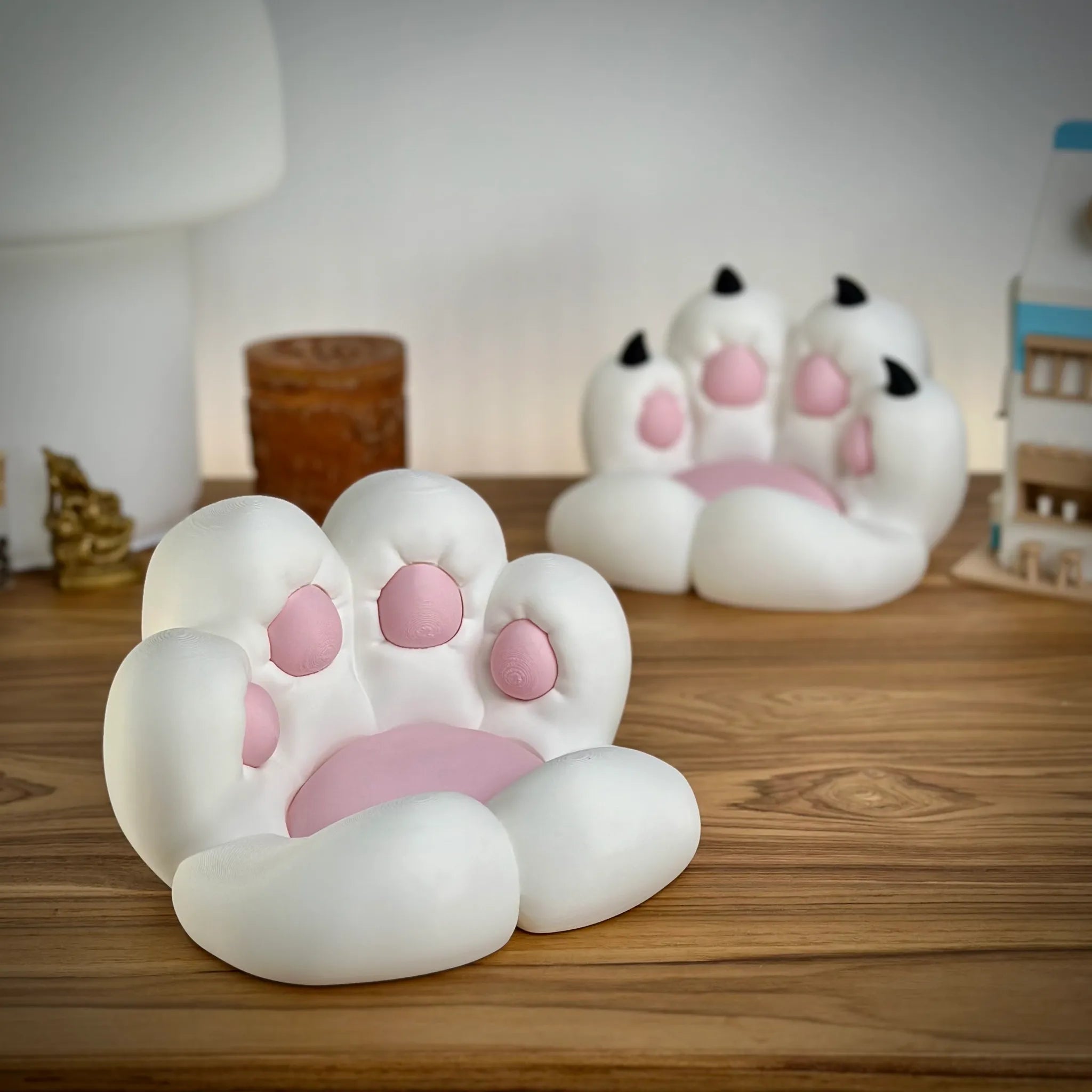 Cat Paw Stand