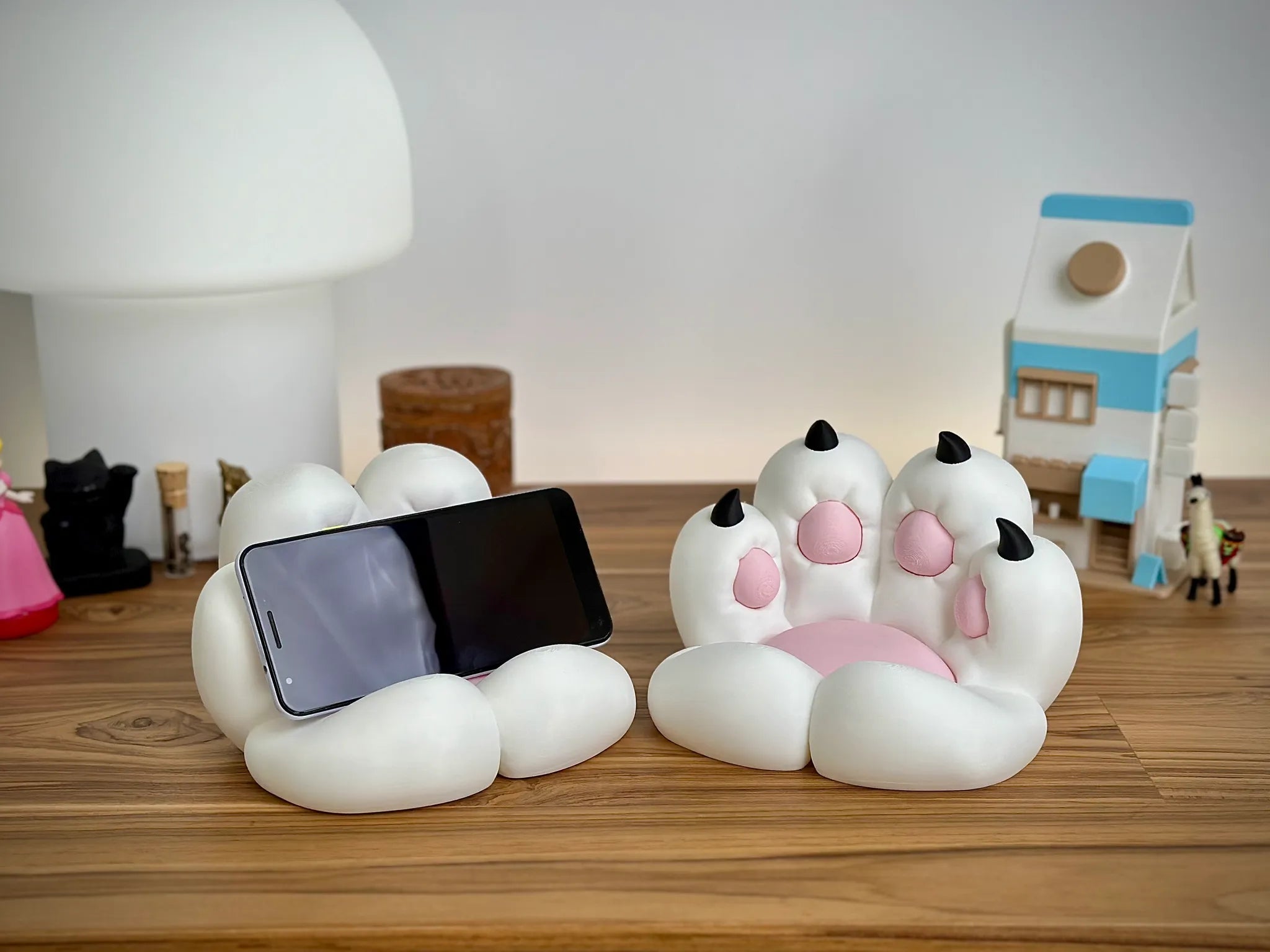 Cat Paw Stand
