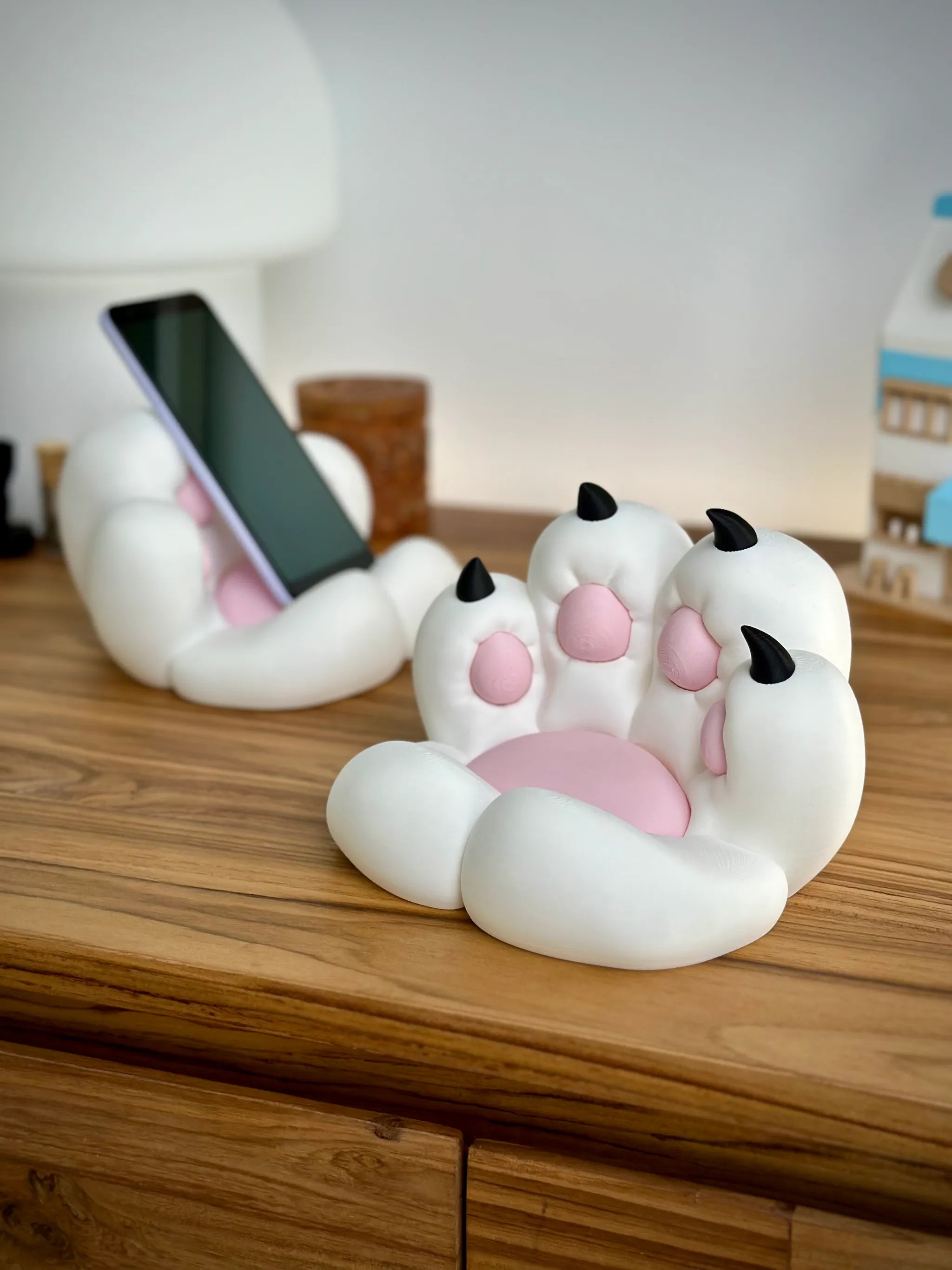 Cat Paw Stand