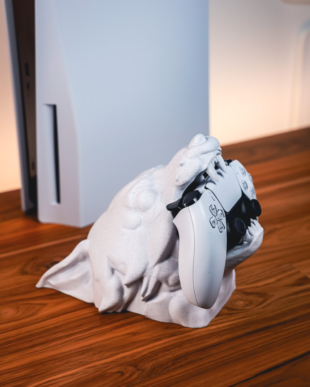 Wolf Controller Stand